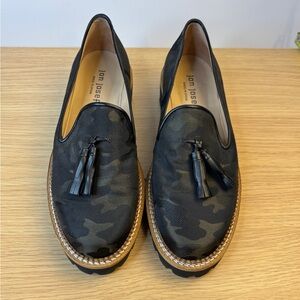 Jon Josef GoGo Camo Jacquard Fabric Lug Sole Loafers Woman’s 38/US 7.5